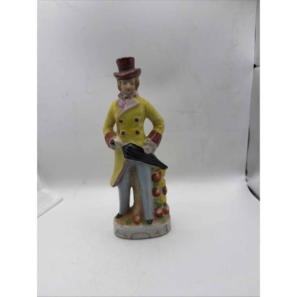 VINTAGE PORCELEIN GENTLEMAN w/ UMBRELLA FIGURINE JAPAN. - Picture 1 of 7